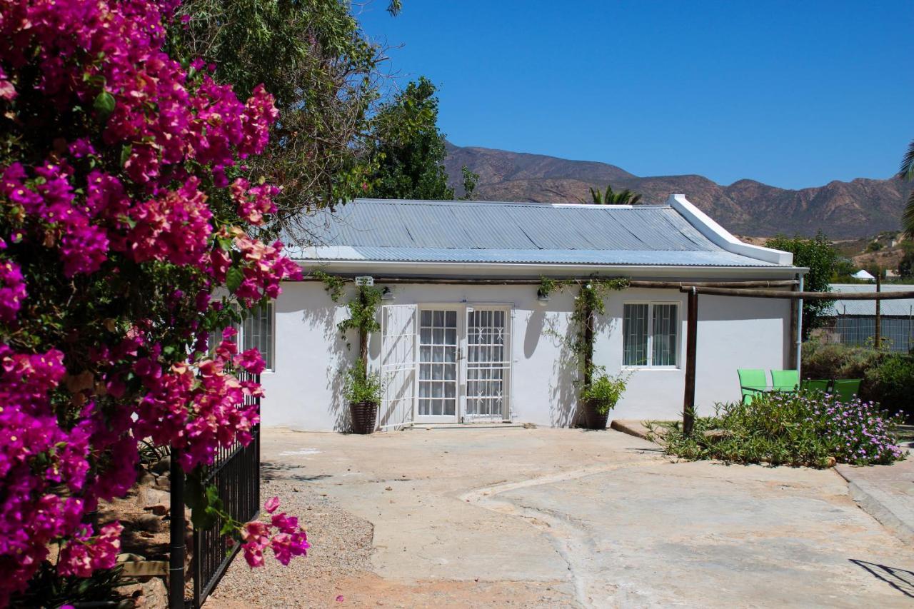 Die Dorpshuis Calitzdorp Extérieur photo